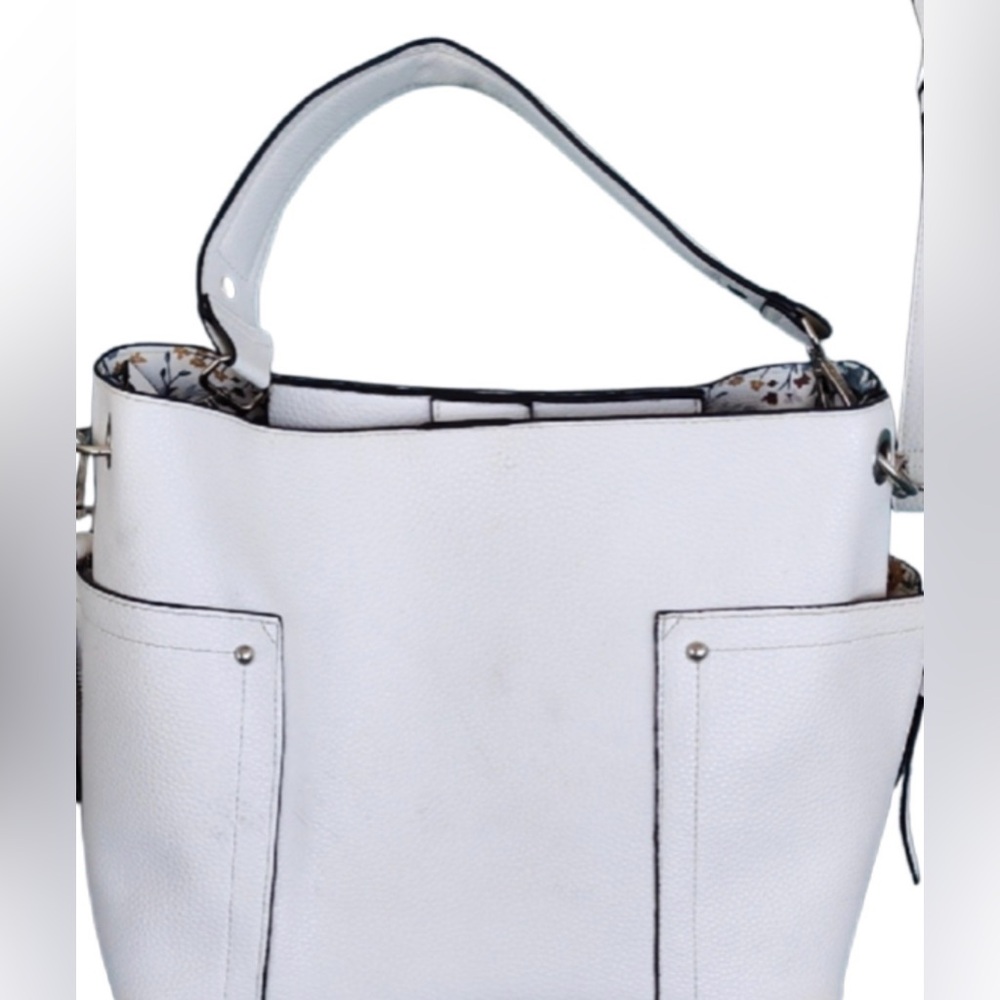 Steve Madden bucket bag.m white/cream with silver hardware 2detachable strapsEUC - Picture 4 of 13